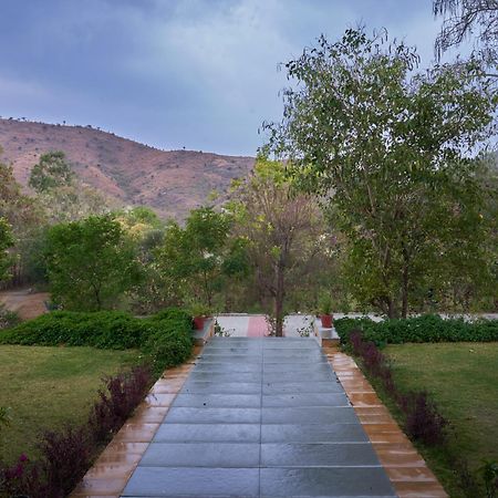 The Hunting Lodge Resort Udaipur - Villas & Pool Dabok Esterno foto