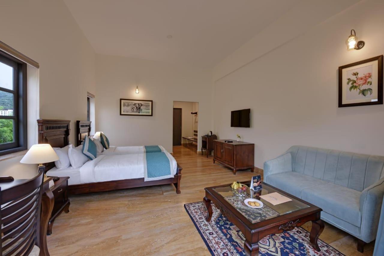 The Hunting Lodge Resort Udaipur - Villas & Pool Dabok Esterno foto