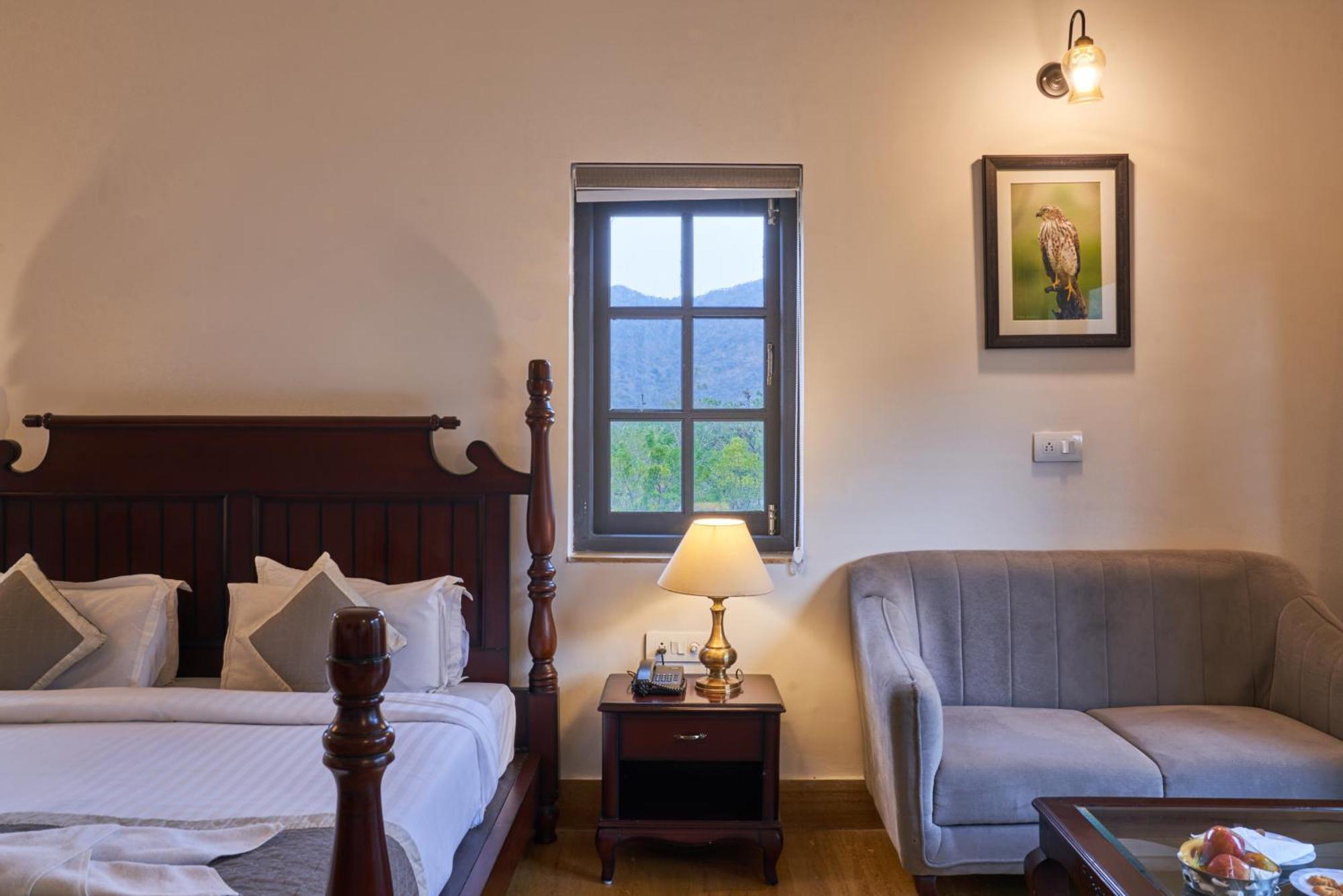 The Hunting Lodge Resort Udaipur - Villas & Pool Dabok Esterno foto